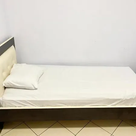 Lovely 2-bedroom Flat 1 Min Walk Apartment *