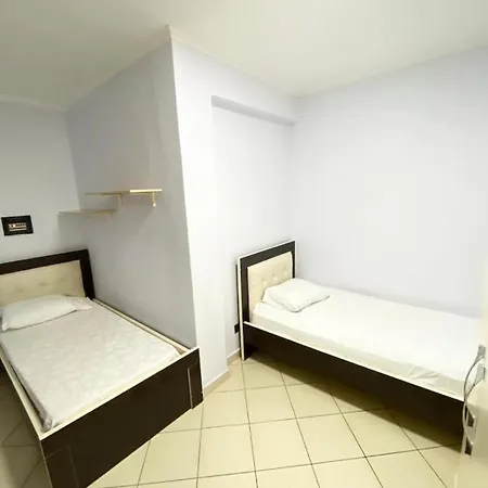 Apartment Lovely 2-bedroom Flat 1 Min Walk Golem (Tirana)